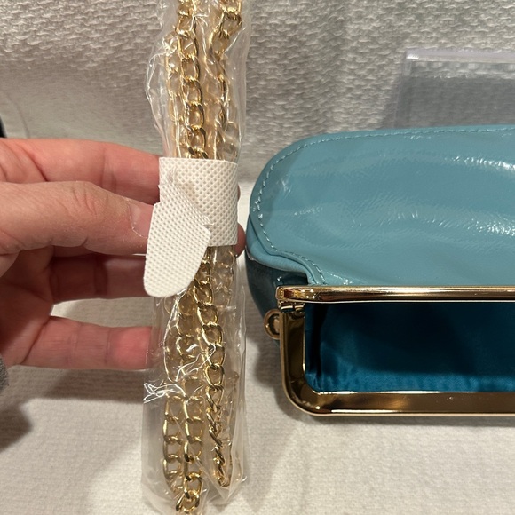 Miu Miu Parfums Turquoise Leather Kiss-Lock Clutch w/ removable crossbody - Picture 9 of 10